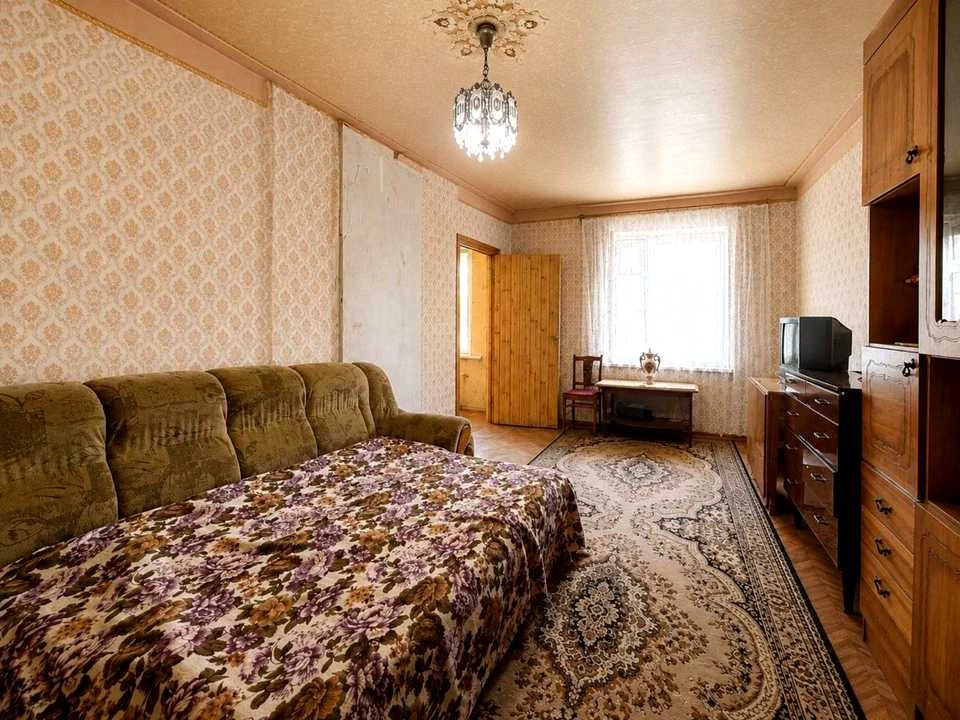 Будинок. Полтава, Центральна