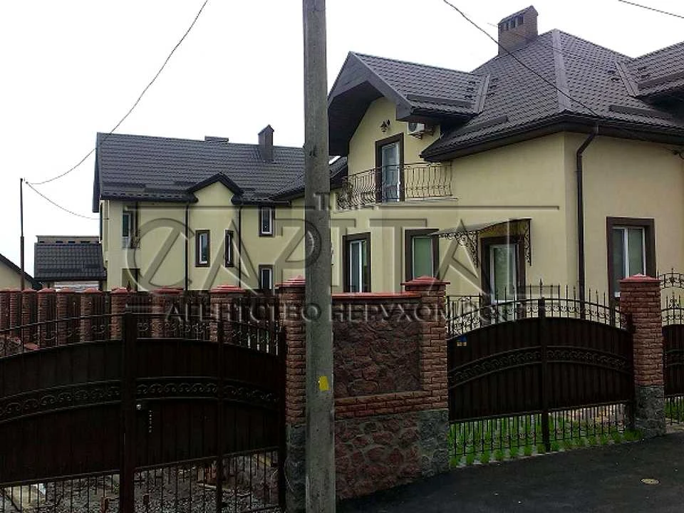 Будинок. Київ, Академіка Івахненка пров. (Чаплигіна)