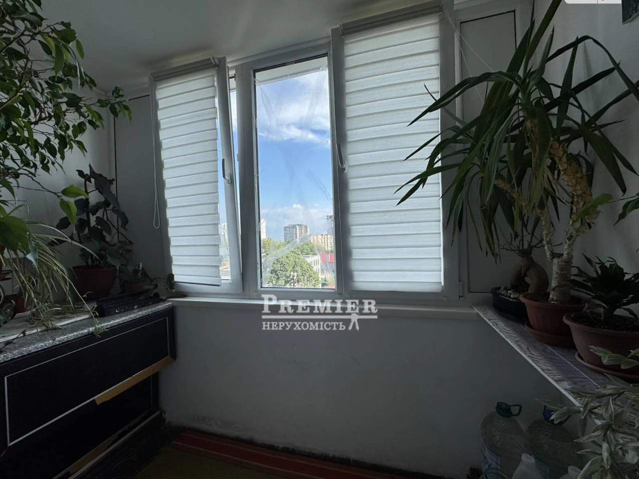 Продаж Квартира Середній Фонтан