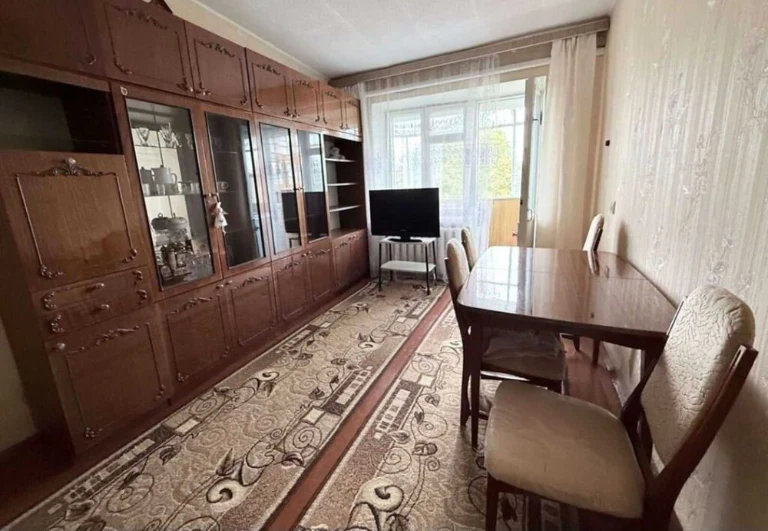 (5) Продам 2к квартиру на Вишенці 9337