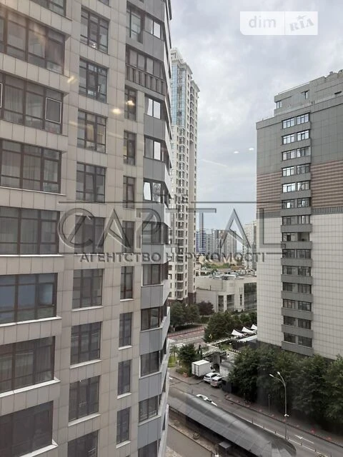 Sale of 1-room apartment 35 sq. m. on Andriy Verkhoglyada St. 4B • I