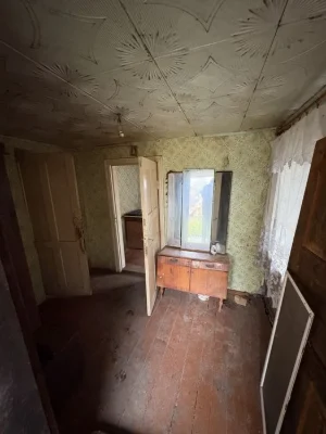 Продам будинок в центрі смт Ярмолинці. Без комісії