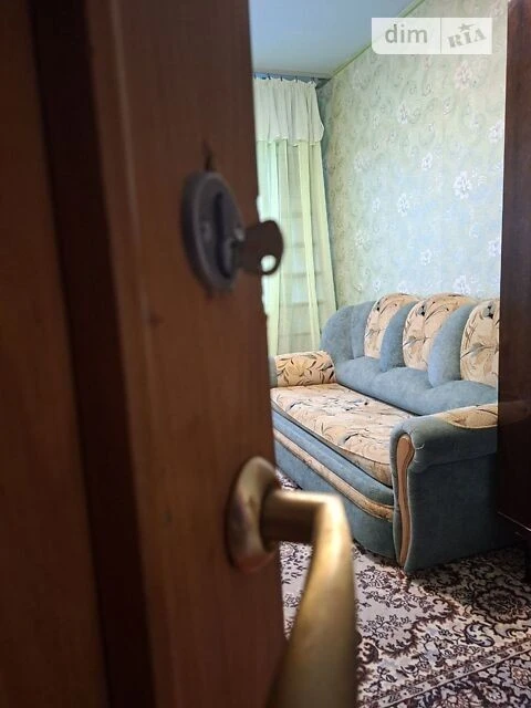 Здам в оренду кімнату на вул. Олега Мудрака 37Б довгостроков