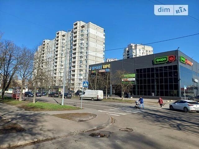 Здам в оренду кімнату на вул. Олега Мудрака 37Б довгостроков