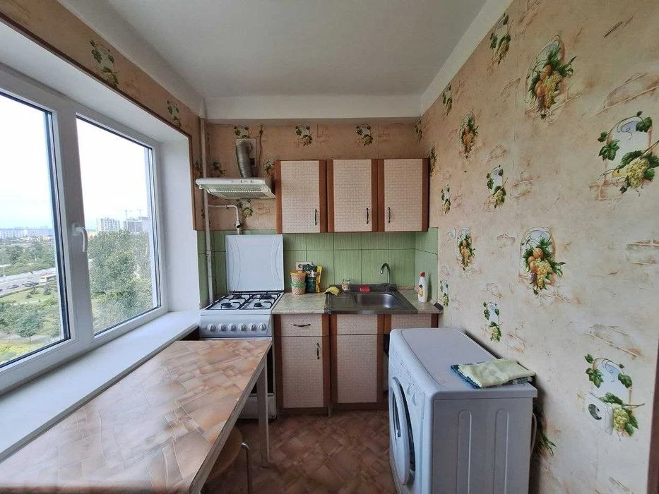 Продаж 1 кімн вул Харківське шосе, 21  32 кв.м. Гарний стан.