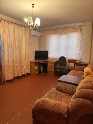 Продам 2 комнатную квартиру метро Масельског