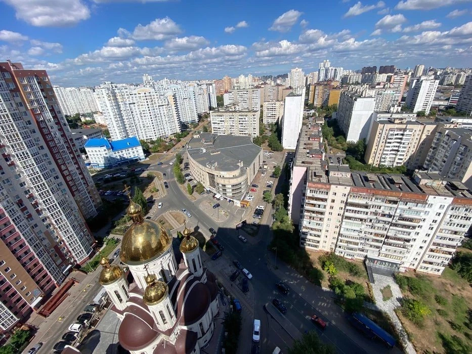 Оренда стильної 3-кімн на Гмирі, 14. ЖК Патріотика. Метро Ос