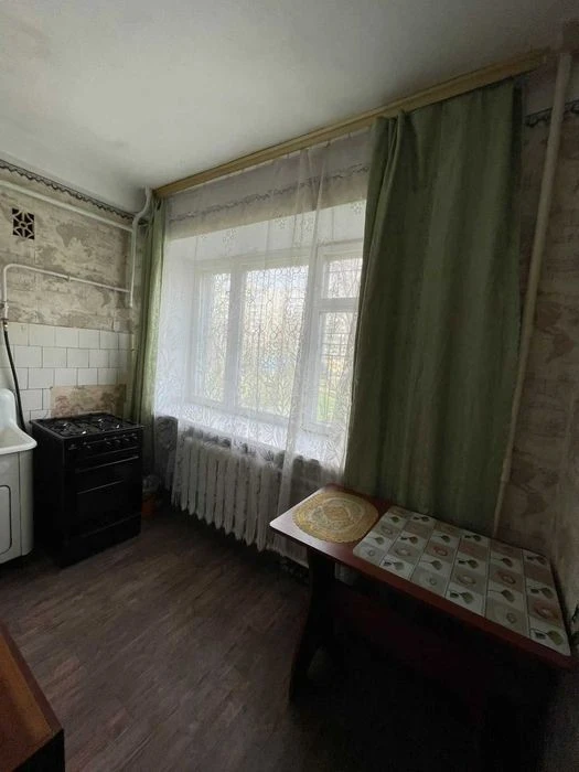 Дніпровський р-н, вул. Ентузіастів, Русанівка, 1 поверх, 2 к