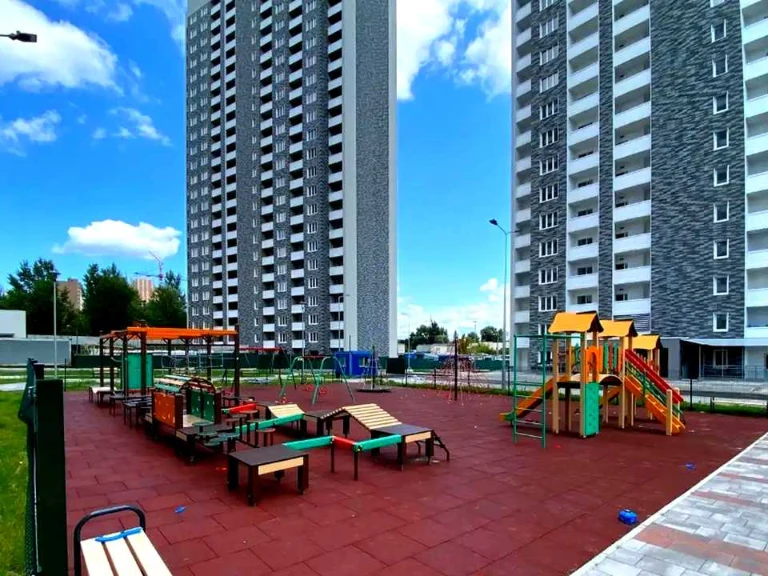 Квартира. Київ, Сім'ї Кульженків вул. (Петра Дегтяренка)