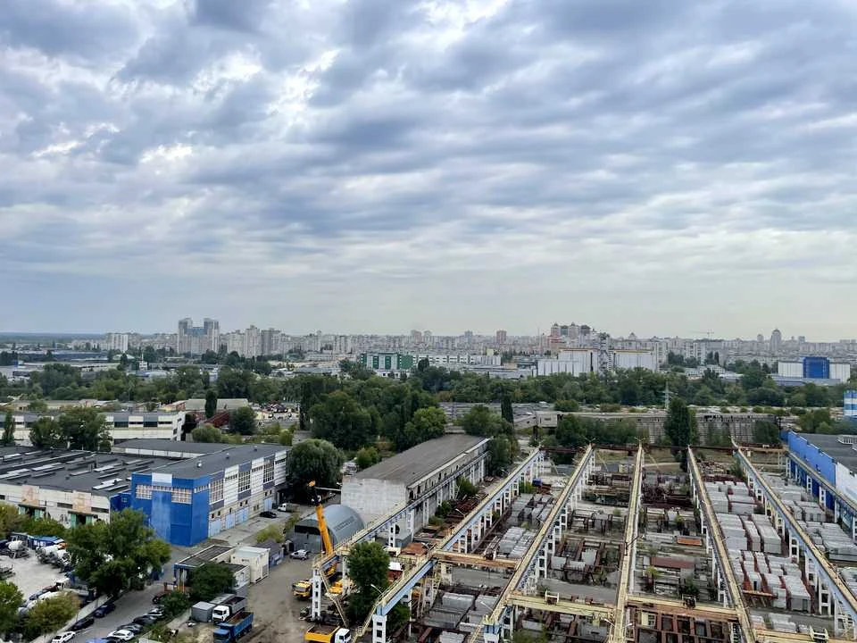 Квартира. Київ, Сім'ї Кульженків вул. (Петра Дегтяренка)