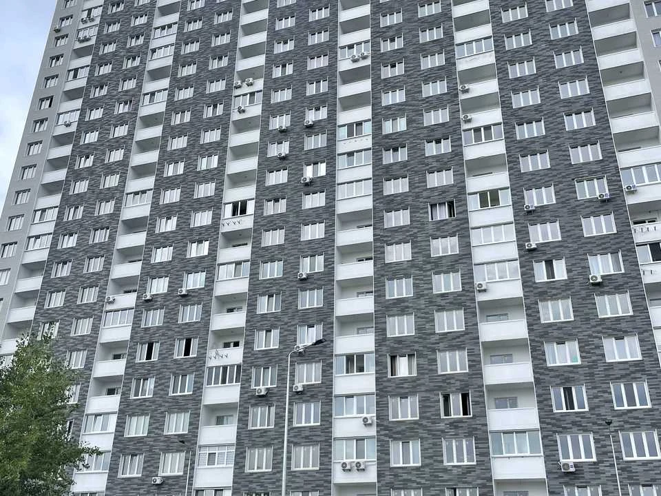 Квартира. Київ, Сім'ї Кульженків вул. (Петра Дегтяренка)
