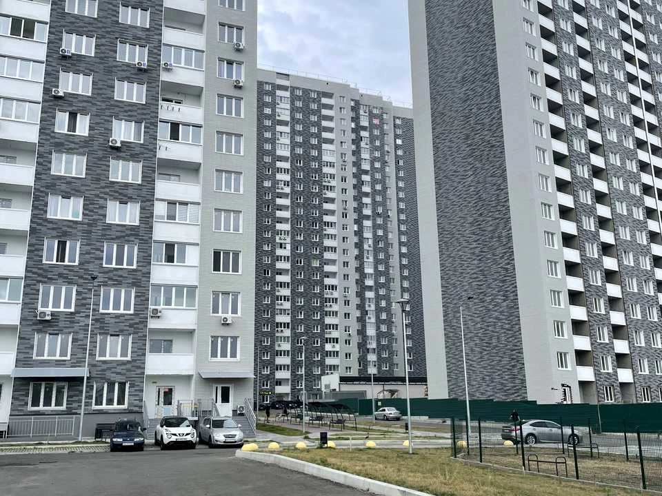 Квартира. Київ, Сім'ї Кульженків вул. (Петра Дегтяренка)