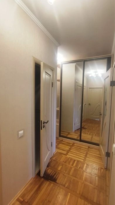 2 кімнатна квартира. Центр. Печерський район, вулиця Лаврськ