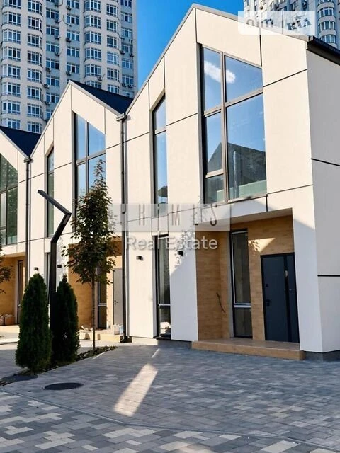 Продаж 2 поверхового таунхауса 120 кв. м, 2 кімнати, на вул.