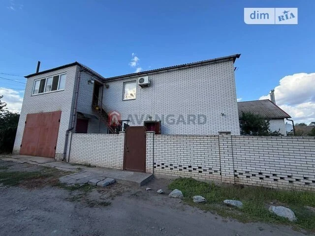 Продаж 2 поверхового будинку з ділянкою на 4 сотки, 202 кв.
