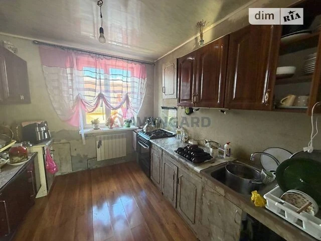 Продаж 2 поверхового будинку з ділянкою на 4 сотки, 202 кв.