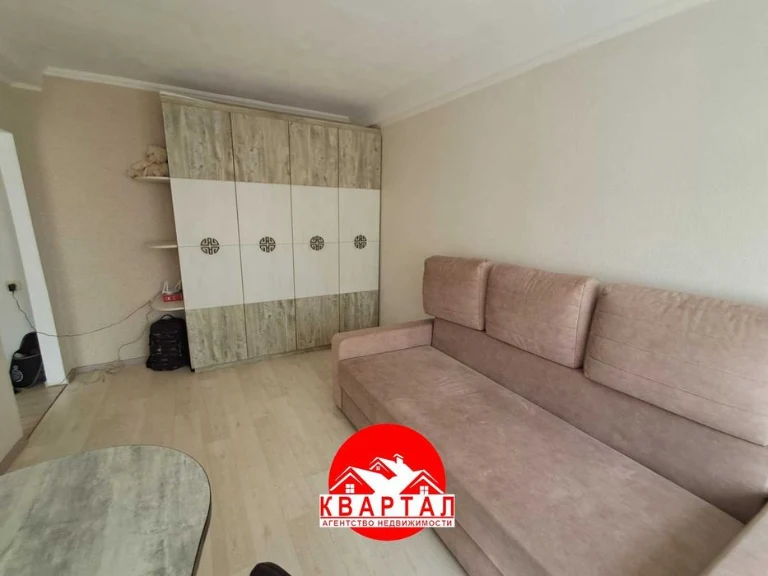 Продается 1 комн. квартира с ремонтом по ул. Глиссерная