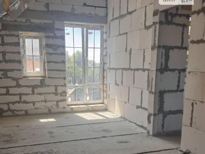 Продаж 2 поверхового будинку з ділянкою на 1 сотку, 105 кв.