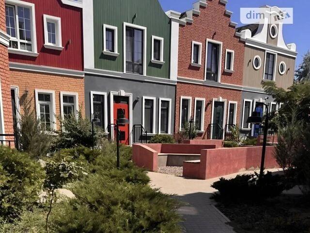 Продаж 2 поверхового будинку з ділянкою на 1 сотку, 105 кв.