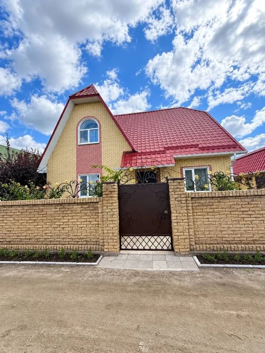 Продам великий будинок Таромське