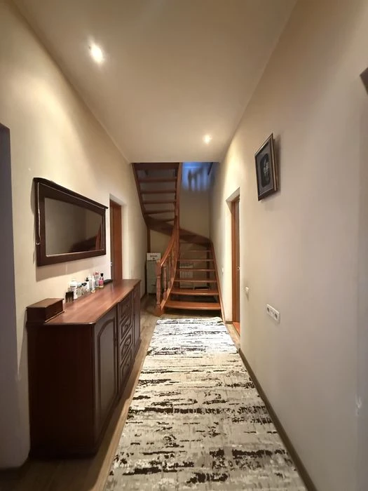 Продам великий будинок Таромське