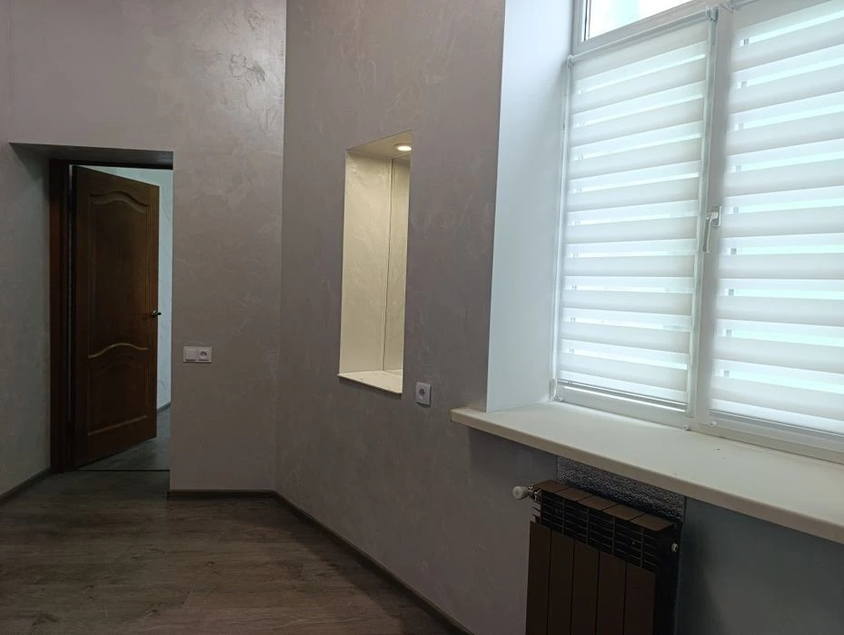 Продам 1 кімнатну квартиру по вул. Драгоманова