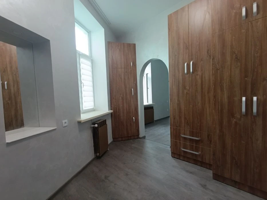 Продам 1 кімнатну квартиру по вул. Драгоманова