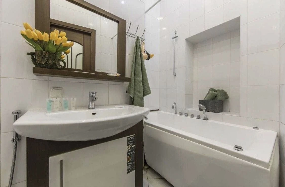 Продаж квартири вул. Рейтарська 31/16 в Києві / W-7461277