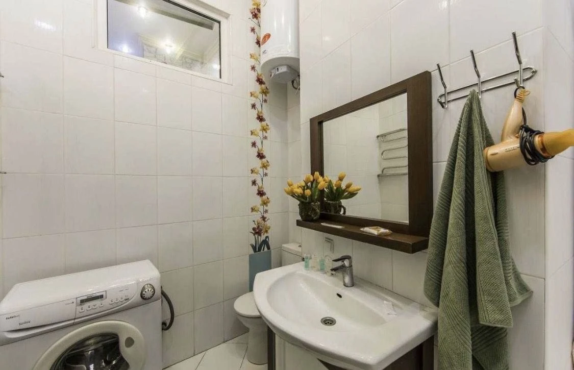 Продаж квартири вул. Рейтарська 31/16 в Києві / W-7461277