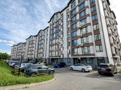 Квартира. Київ, Лісківська вул., (Будинок)