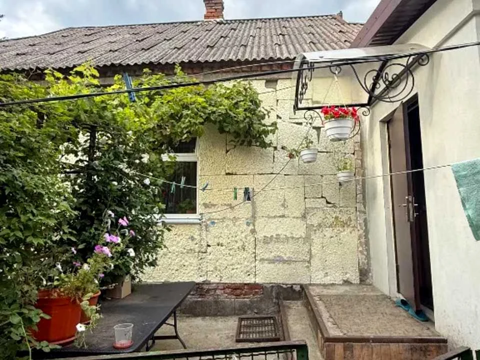 Будинок. Дніпро, Нікопольська вул.