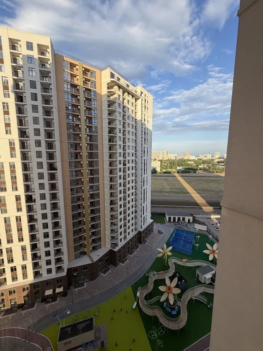 Продаю свою 1 к/к на Краснова в 67 Жемчужине