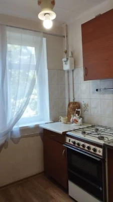 Ls53 I will sell a two-room apartment near the Heroes of Labor market
