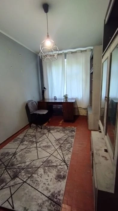 Ls53 I will sell a two-room apartment near the Heroes of Labor market