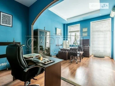 Sale of 3-room apartment 82 sq. m. on Ivan Kozlovsky Avenue 5 •
