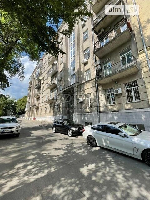 Sale of 3-room apartment 82 sq. m. on Ivan Kozlovsky Avenue 5 •