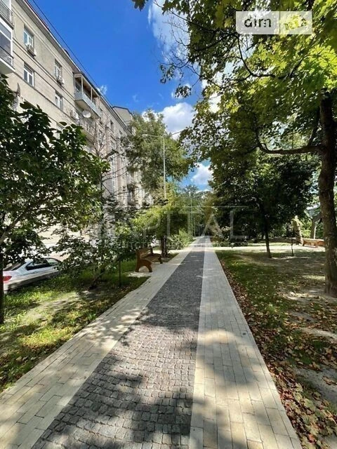 Sale of 3-room apartment 82 sq. m. on Ivan Kozlovsky Avenue 5 •