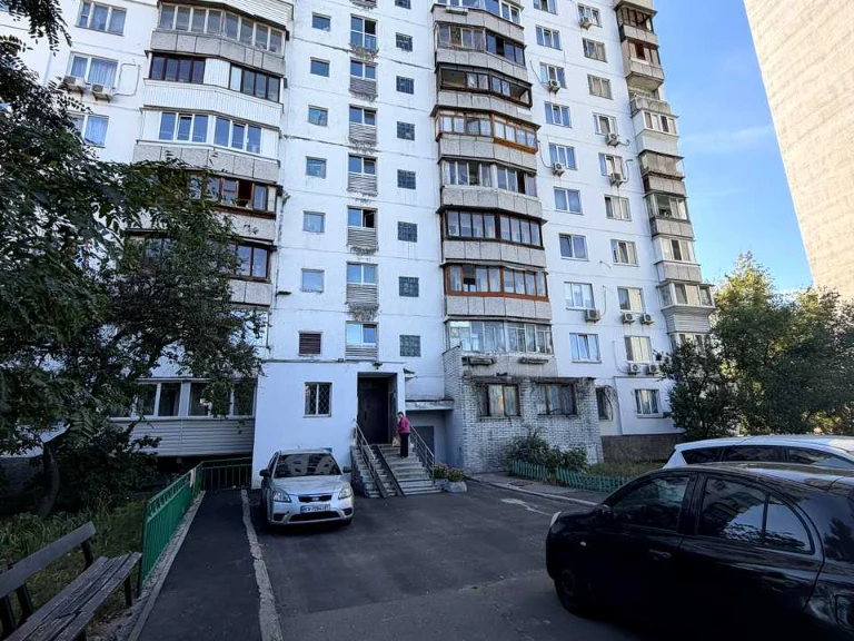 Квартира. Київ, Райдужна вул.