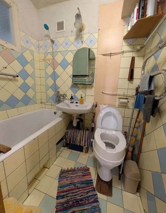Продам 2к кв Дмитрия Яворницкого пр. 4, Нагорный