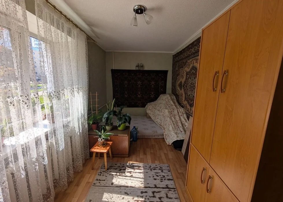 Продам 2к кв Дмитрия Яворницкого пр. 4, Нагорный