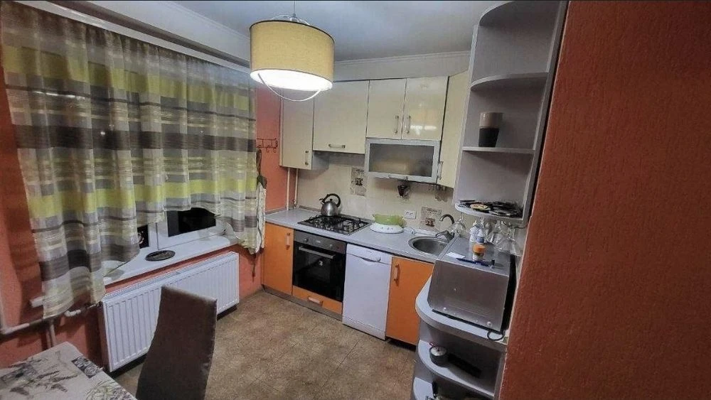 Продам 2х кім  квартиру Вул.Світла Хортицький р-н