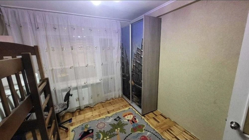 Продам 2х кім  квартиру Вул.Світла Хортицький р-н
