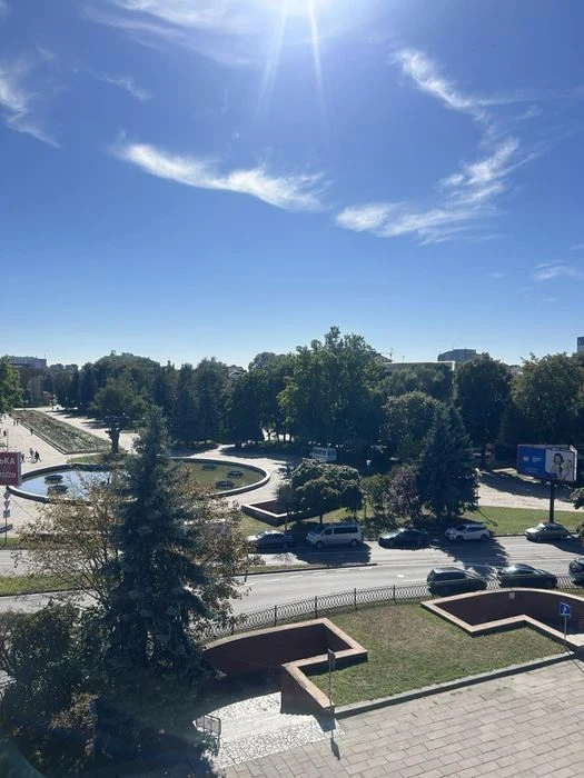 Продаж 2кімнатної квартири в самому центрі міста,проспект Ми