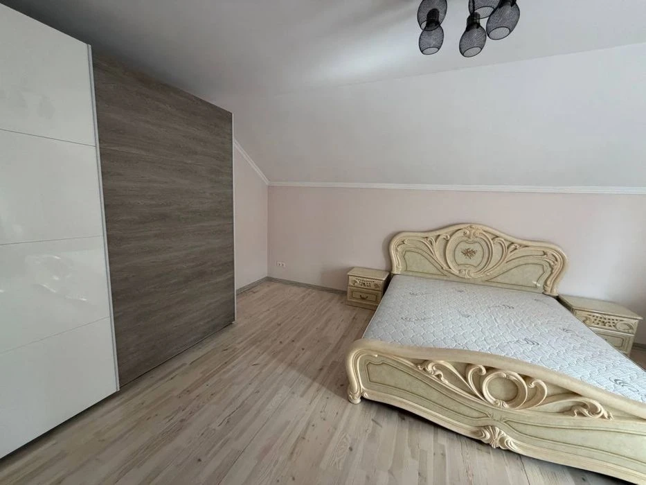 Продаж будинку , вул Жуковського