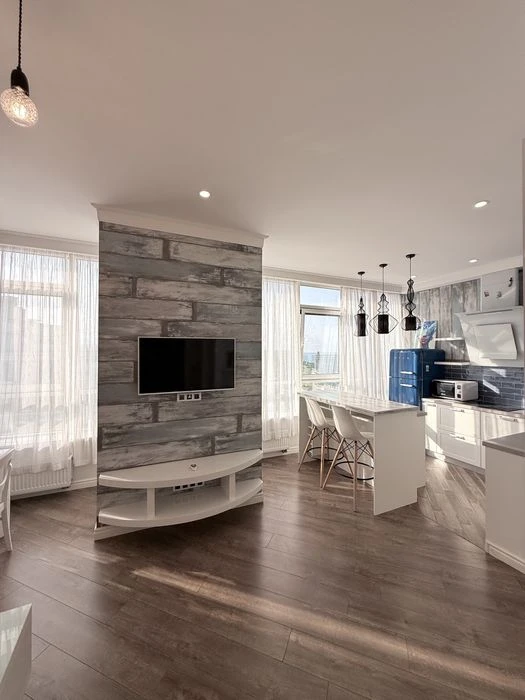 For rent at 9 Zhemchuzhina on French boulevard Dvukhkomnatnaya 100