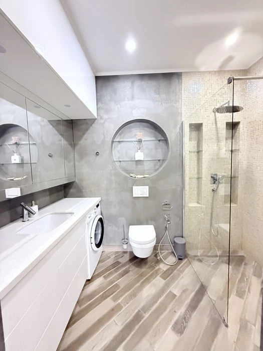 For rent at 9 Zhemchuzhina on French boulevard Dvukhkomnatnaya 100