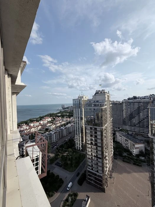 For rent at 9 Zhemchuzhina on French boulevard Dvukhkomnatnaya 100