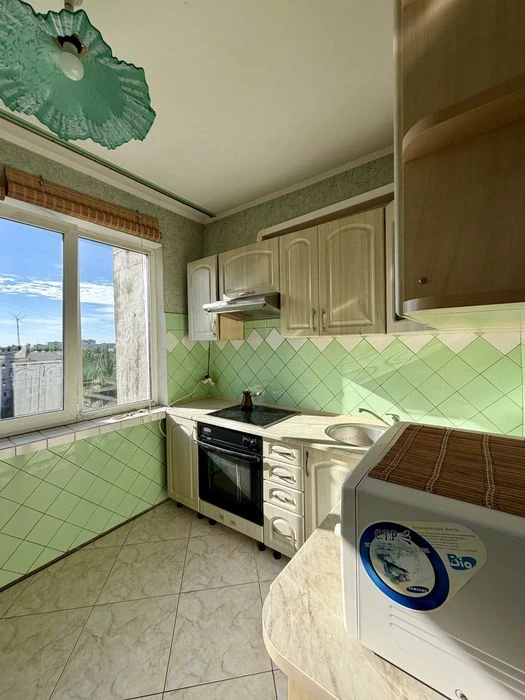 Продам 3к квартиру , Доброхотова,1 , 72 кв, Житомирська,Акад