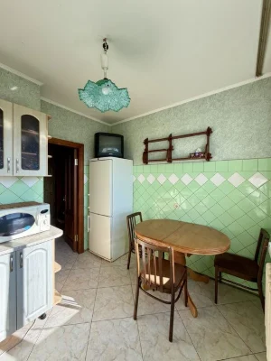 Продам 3к квартиру , Доброхотова,1 , 72 кв, Житомирська,Акад
