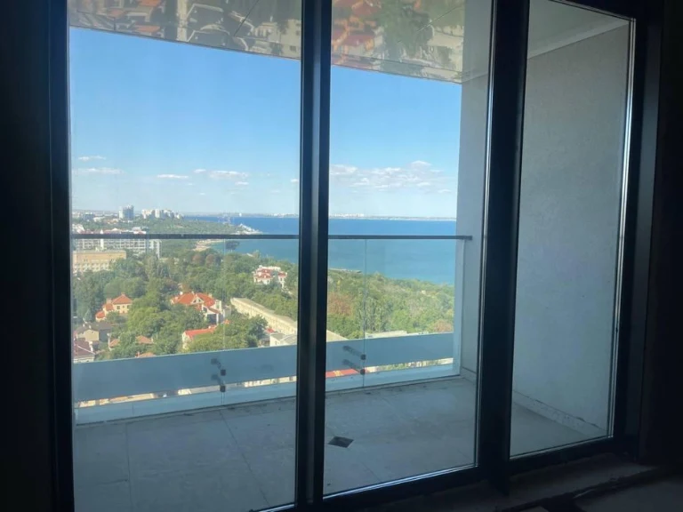 Видовая 50 метров с видом на МОРЕ и весь город! Французский